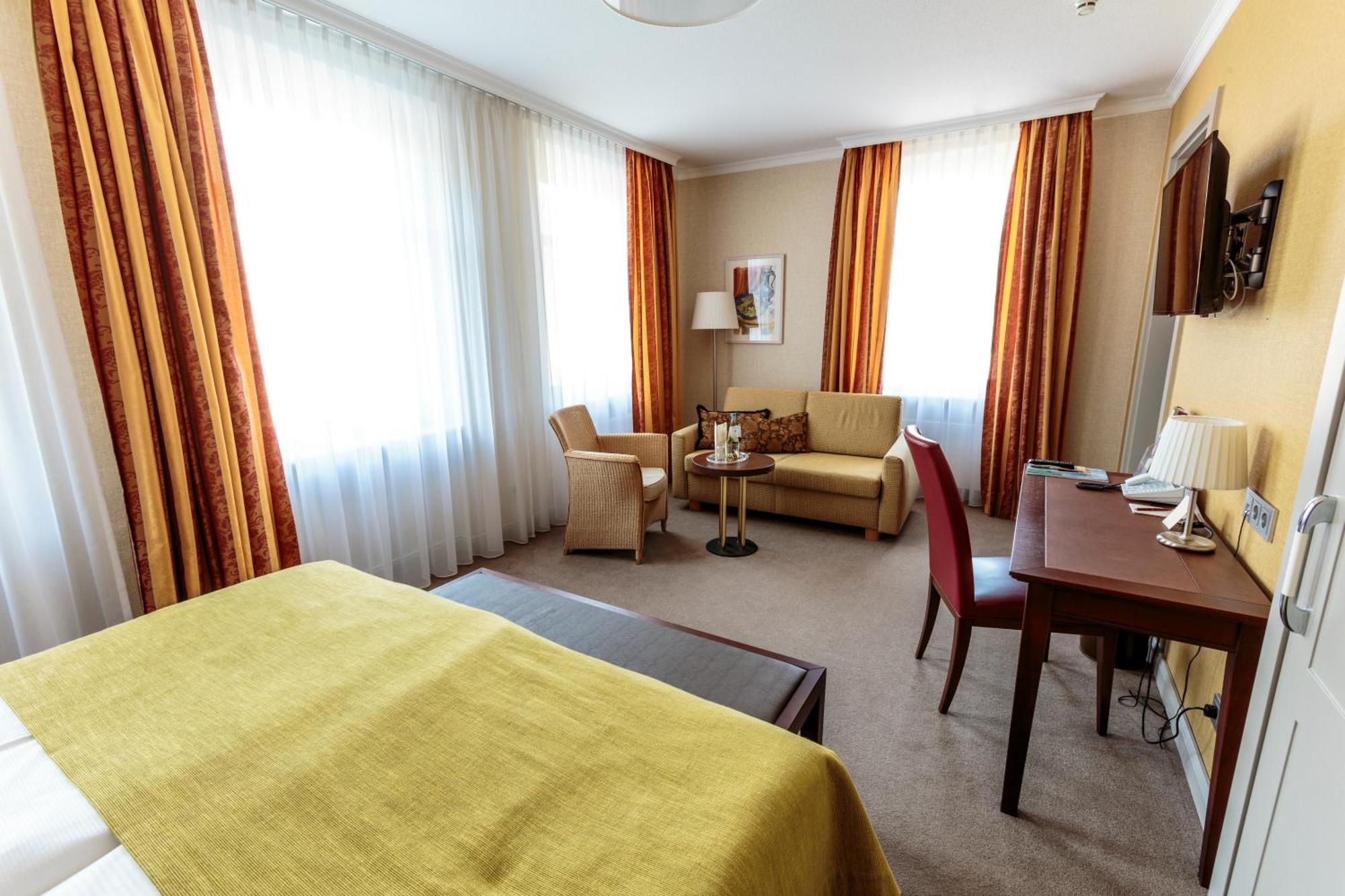 Weißenfels Parkhotel Gueldene Berge מראה חיצוני תמונה