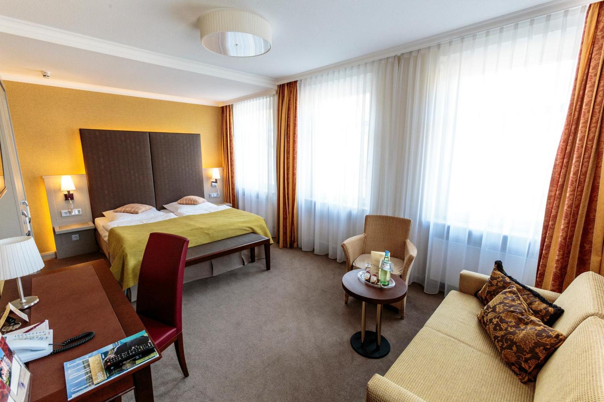Weißenfels Parkhotel Gueldene Berge מראה חיצוני תמונה