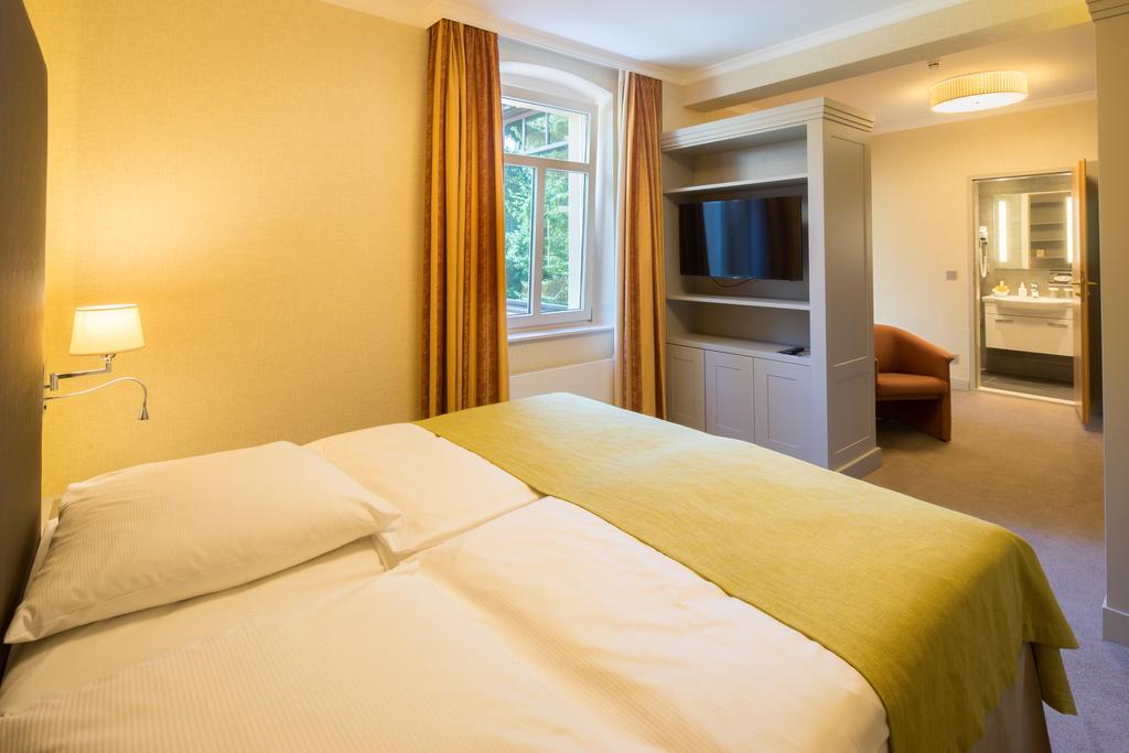 Weißenfels Parkhotel Gueldene Berge מראה חיצוני תמונה
